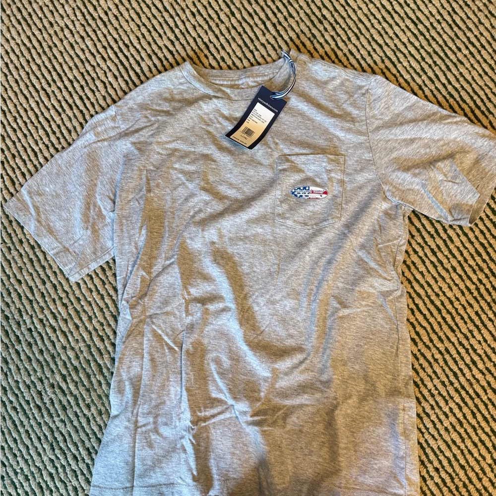 Vineyard Vines large Heather Gray Kids T with surfboard